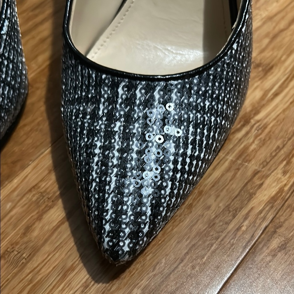 Nine West Black and White Heels with Classic Design Women’s Size 8 Pumps Heels - Picture 3 of 16